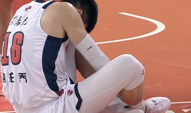 广东21分大胜吉林！奎因暴走42分，徐杰王者归来，焦泊乔意外伤退